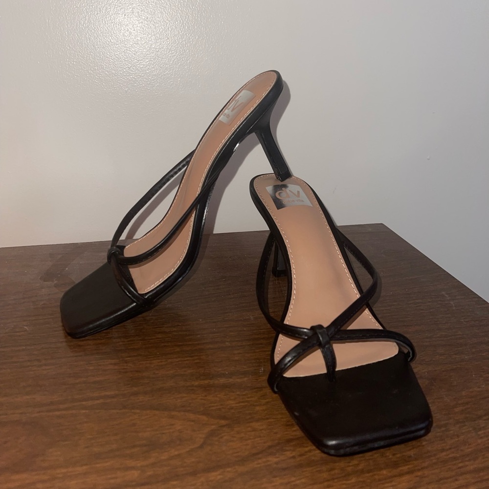 Black DV Dolce Vita women’s Zini strappy kitten-heeled dress shoes